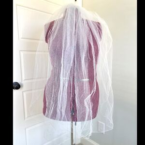 JJs House White Wedding Bridal Pearl Detail Single Layer Fingertip‎ Veil lot V60